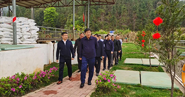 贛州市委常委、常務副市長高世文一行先后到挺進環(huán)保定南馬山逕、龍南黃沙稀土尾水項目調研