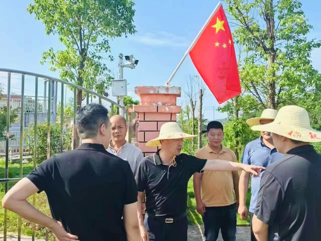 贛州市政府副市長(zhǎng)、區(qū)委書(shū)記連天浪一行蒞臨我司污水處理廠(chǎng)指導(dǎo)